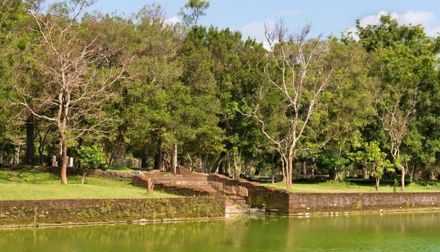 Eth Pokuna Anuradhapura