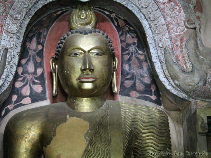 Buddha Statue Gadaladeniya Temple