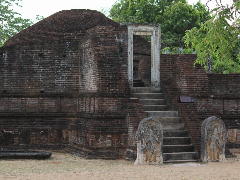 Menik Vehera Polonnaruwa Ancient City