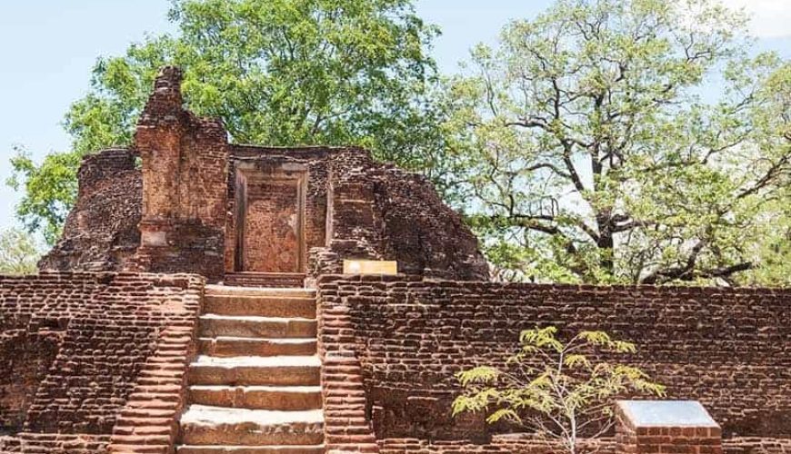 Pothgul Viharaya Polonnaruwa Ancient City